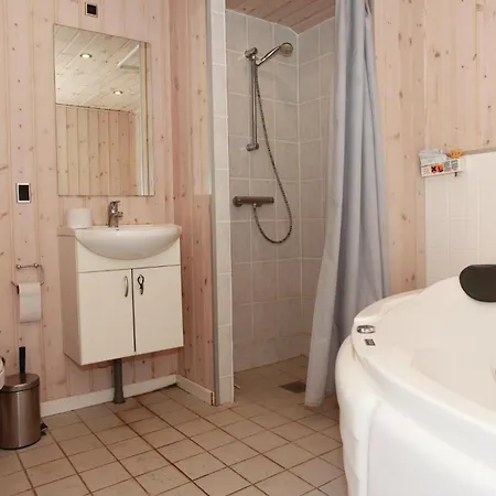 3 Bedroom Awesome In